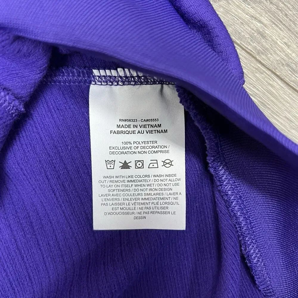 Nike Kobe Hoodie Sz Medium Big Kids Court Purple Gold Therma Fit Pullover $52